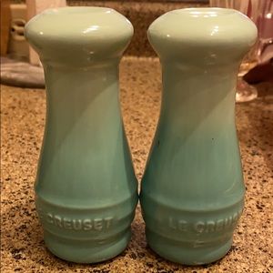 Le Creuset salt and pepper shaker